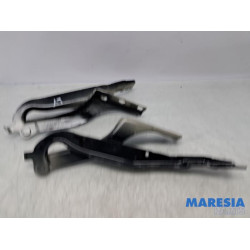 Peugeot - 308 - Motorhaube Scharnier