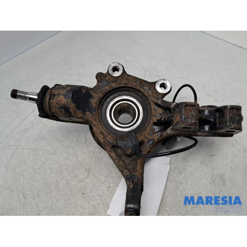 Peugeot - 5008 - Fusee rechts-voor