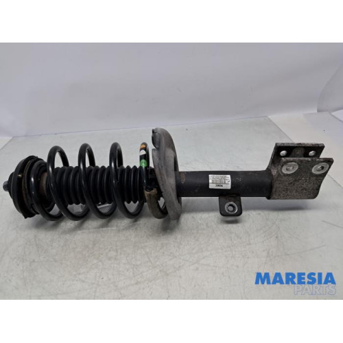 Peugeot - 308 - Stoßdämpferstrebe rechts vorne