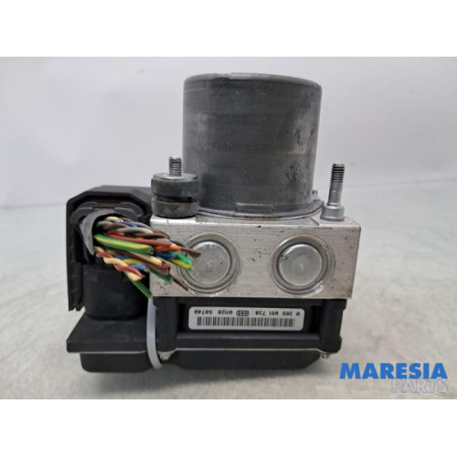 Peugeot - 5008 - ABS Pomp