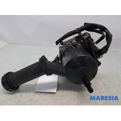 Peugeot - 5008 - Power steering pump