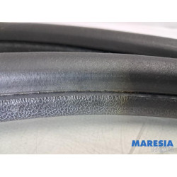Peugeot - 5008 - Rear door seal 4-door, left