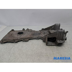 Renault - Clio - Couvercle de distribution