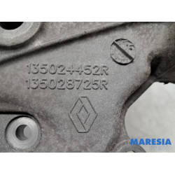 Renault - Clio - Couvercle de distribution