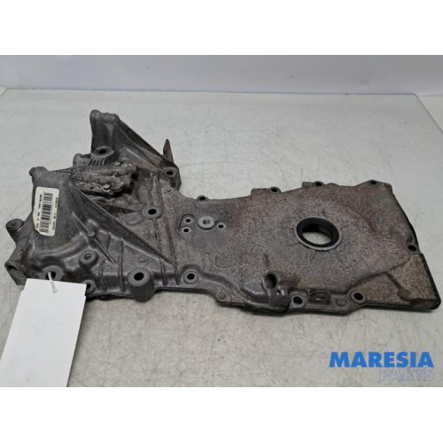 Renault - Clio - Couvercle de distribution