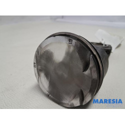 Renault - Clio - Connecting rod