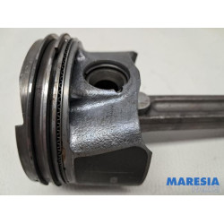 Renault - Clio - Connecting rod