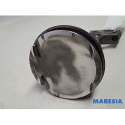 Renault - Clio - Connecting rod