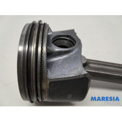 Renault - Clio - Connecting rod