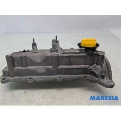 Renault - Clio - Rocker cover