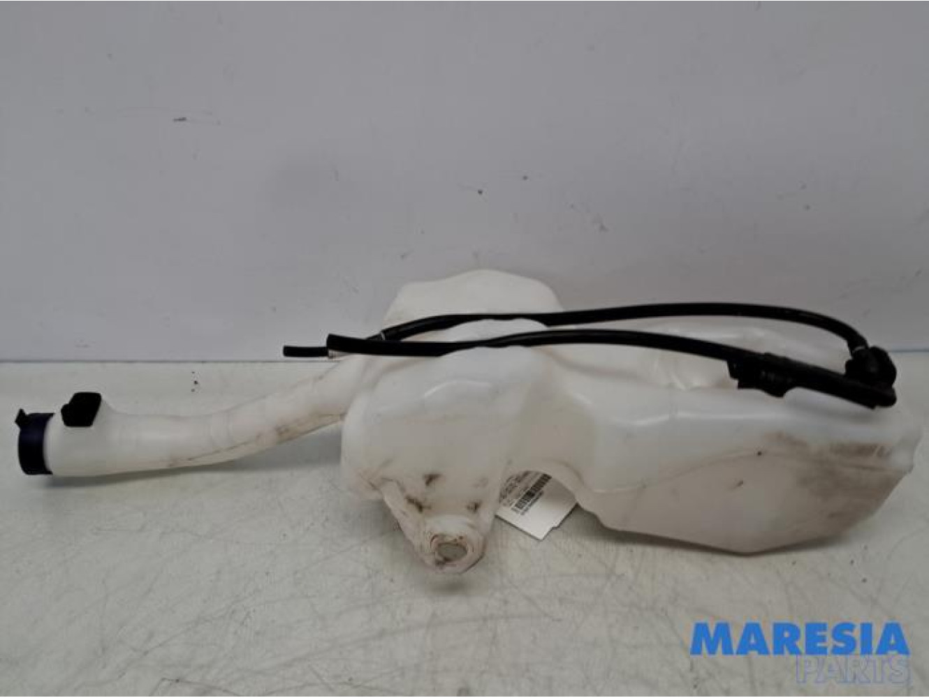 Fiat - 500 - Front windscreen washer reservoir
