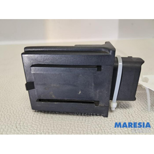 Peugeot - 5008 - Relais