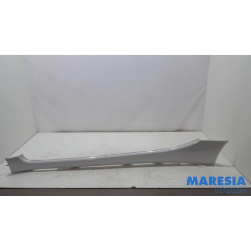 Citroen - C-Zero - Side skirt, left