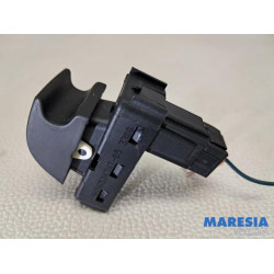 Peugeot - 5008 - Sunroof switch