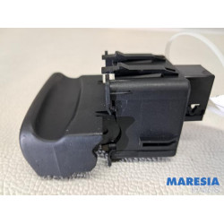 Peugeot - 5008 - Handrem schakelaar