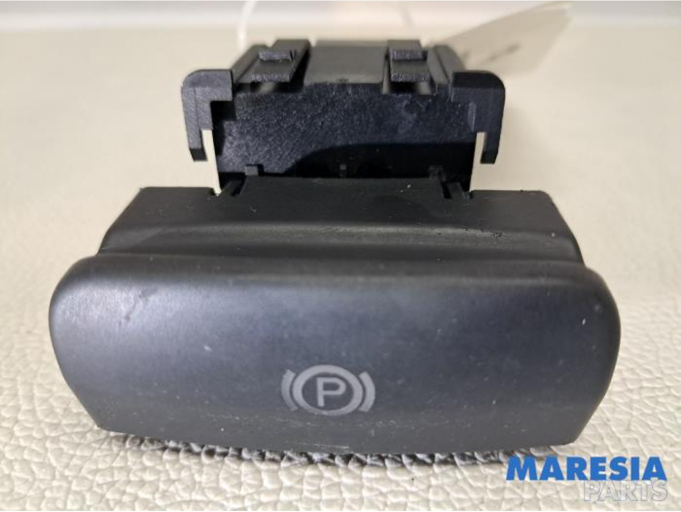 Peugeot - 5008 - Handrem schakelaar