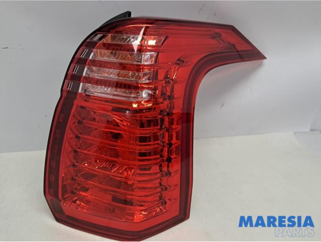 Peugeot - 5008 - Taillight, right