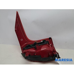 Peugeot - 5008 - Taillight, left