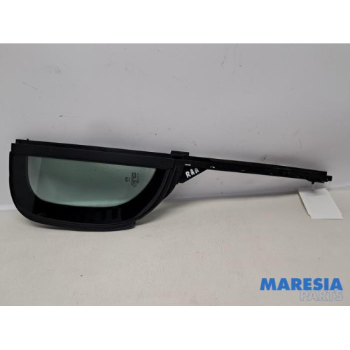 Peugeot - 308 - Vitre triangulaire arrière droite