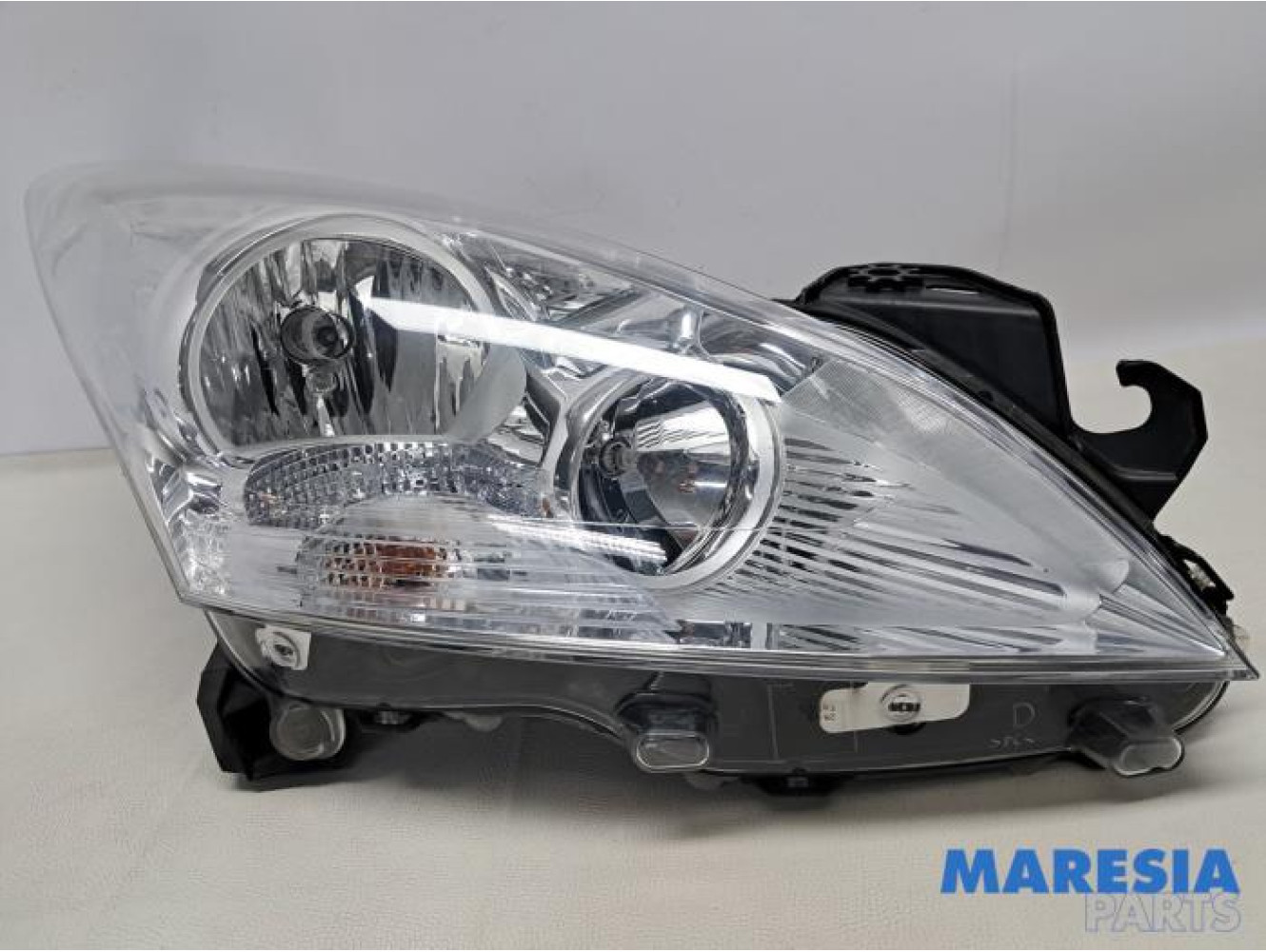 Peugeot - 3008 - Koplamp rechts