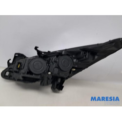 Peugeot - 3008 - Koplamp rechts