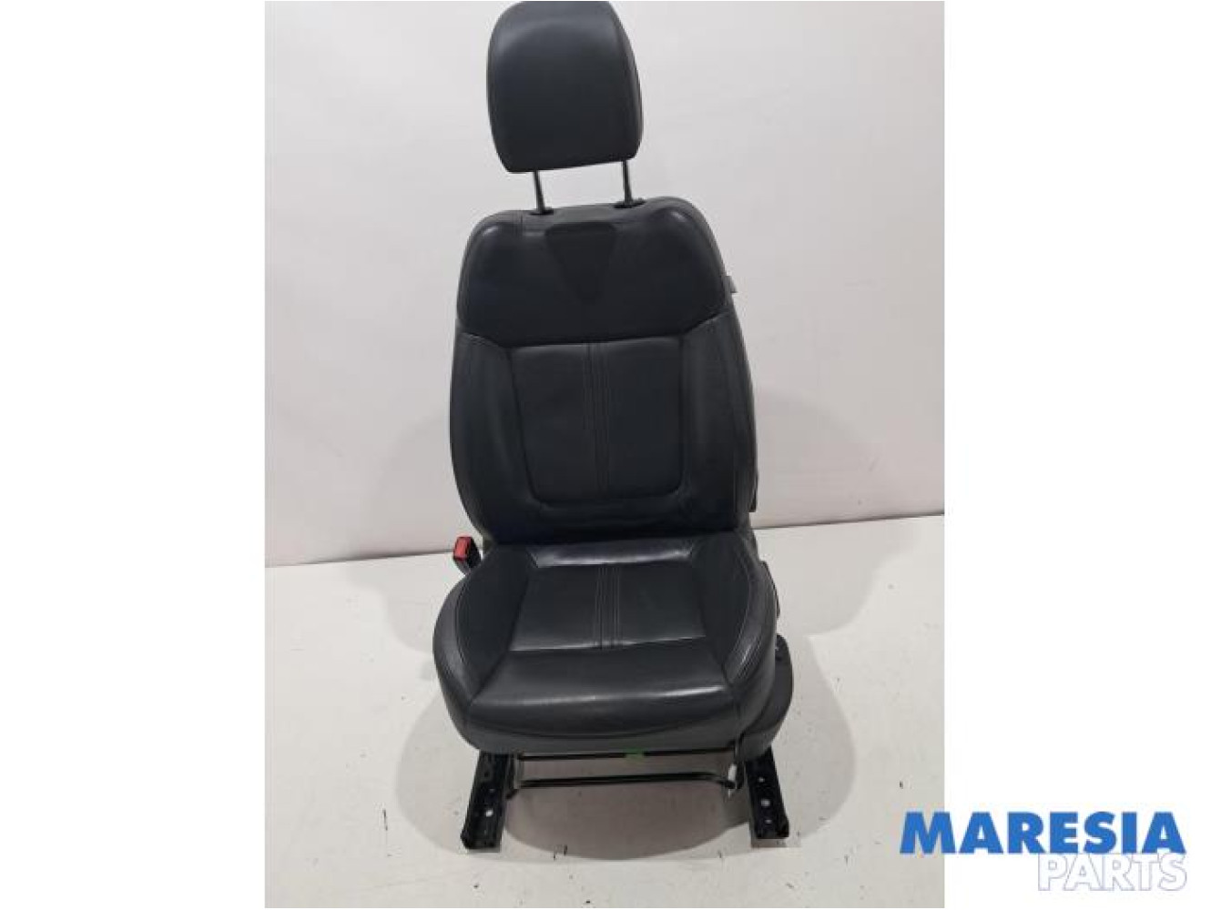 Peugeot - 3008 - Sitz links