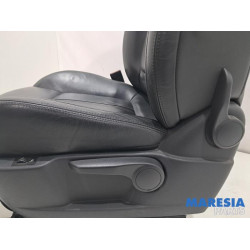 Peugeot - 3008 - Sitz links