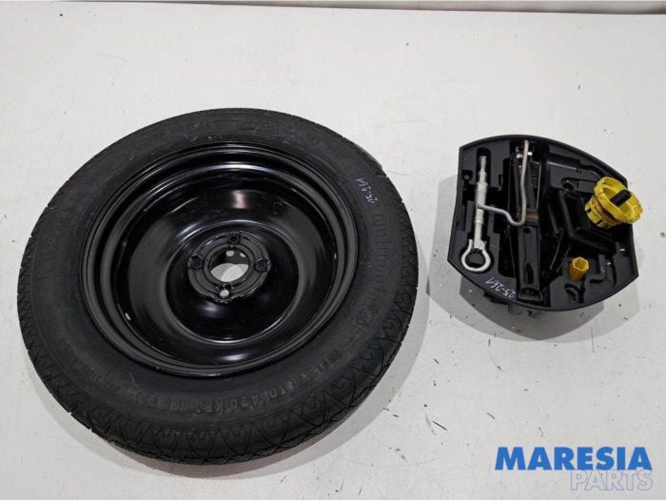 Peugeot - 3008 - Krikset + reservewiel