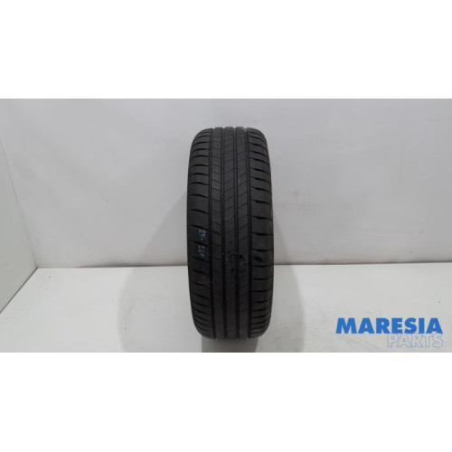 Peugeot - 3008 - Tyre