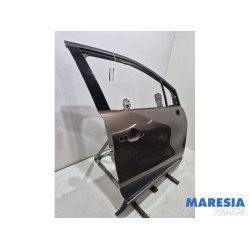 Renault - Captur - Front door 4-door, right