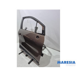 Renault - Captur - Front door 4-door, right