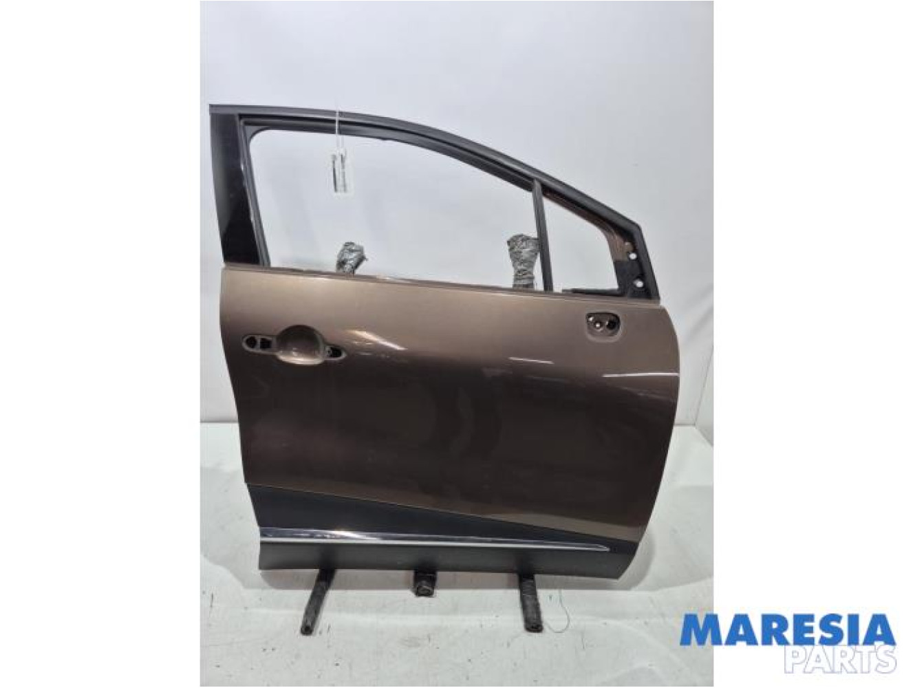 Renault - Captur - Front door 4-door, right