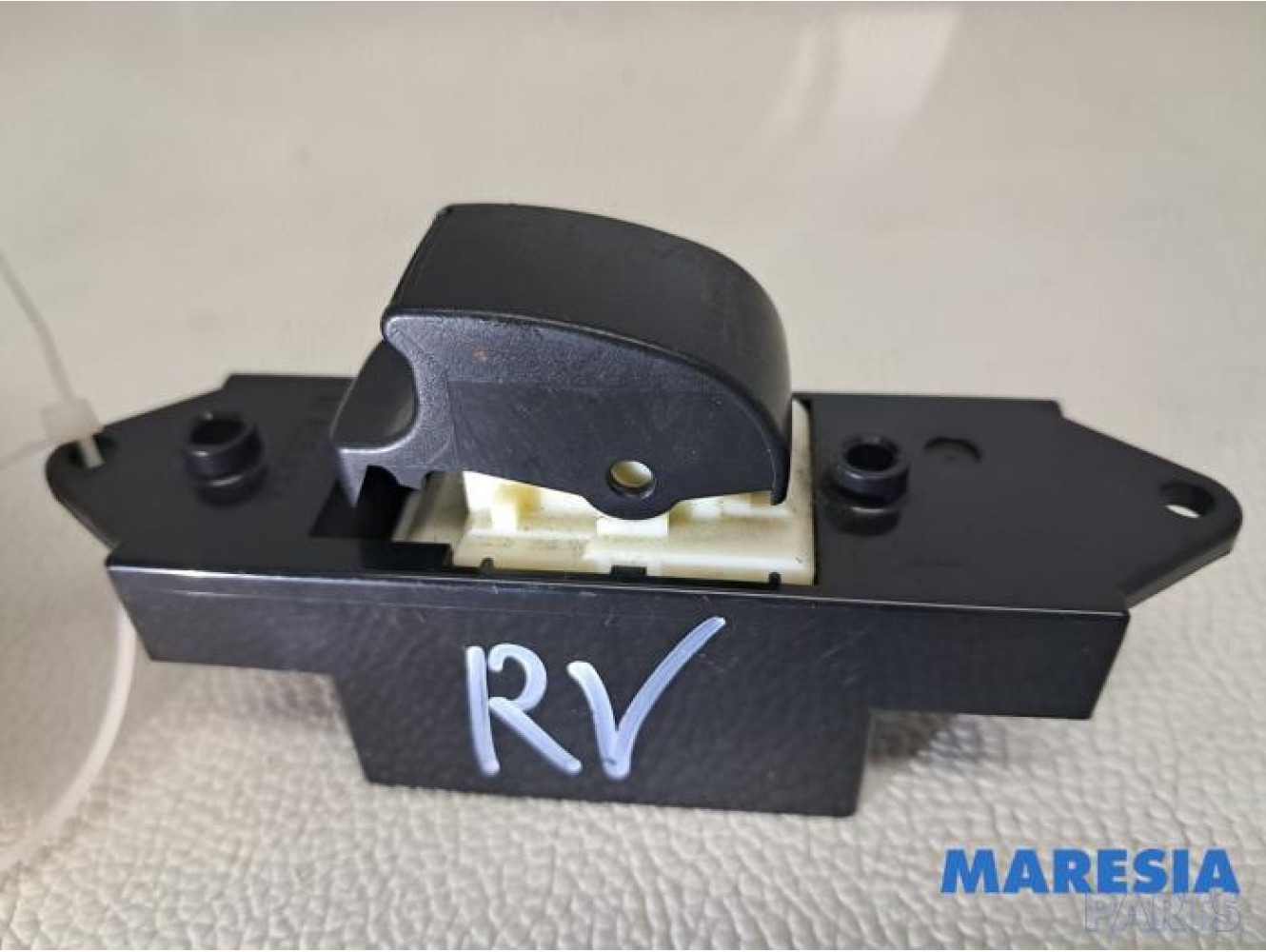 Citroen - C-Zero - Electric window switch