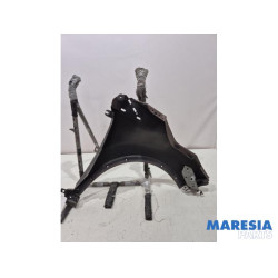 Renault - Captur - Kotflügel links vorne