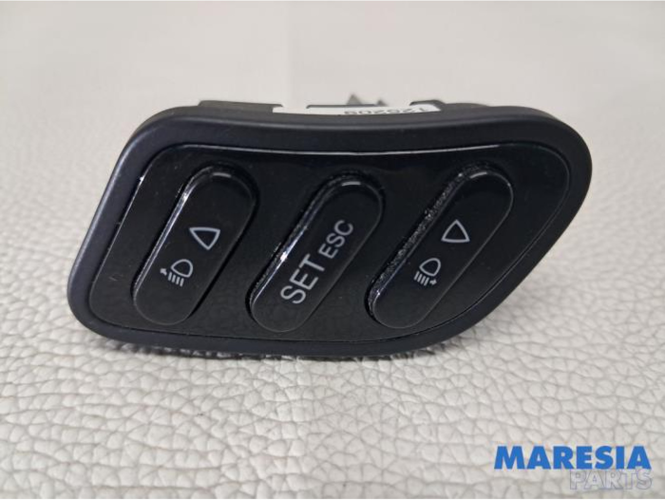 Alfa Romeo - Giulietta - AIH headlight switch