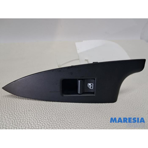 Alfa Romeo - Giulietta - Elektrisch Raam Schakelaar