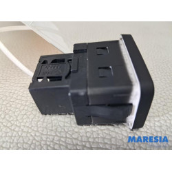 Alfa Romeo - Giulietta - AUX/USB aansluiting