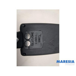 Alfa Romeo - Giulietta - Insertion ceinture de sécurité arrière droite