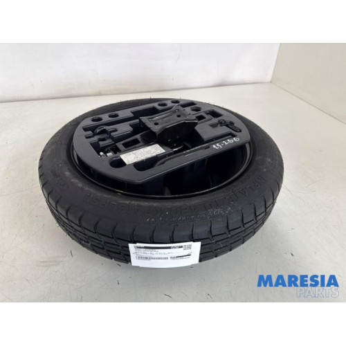 Renault - Captur - Krikset + reservewiel