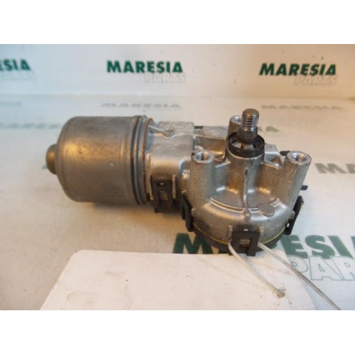 Peugeot - 206 - Front wiper motor