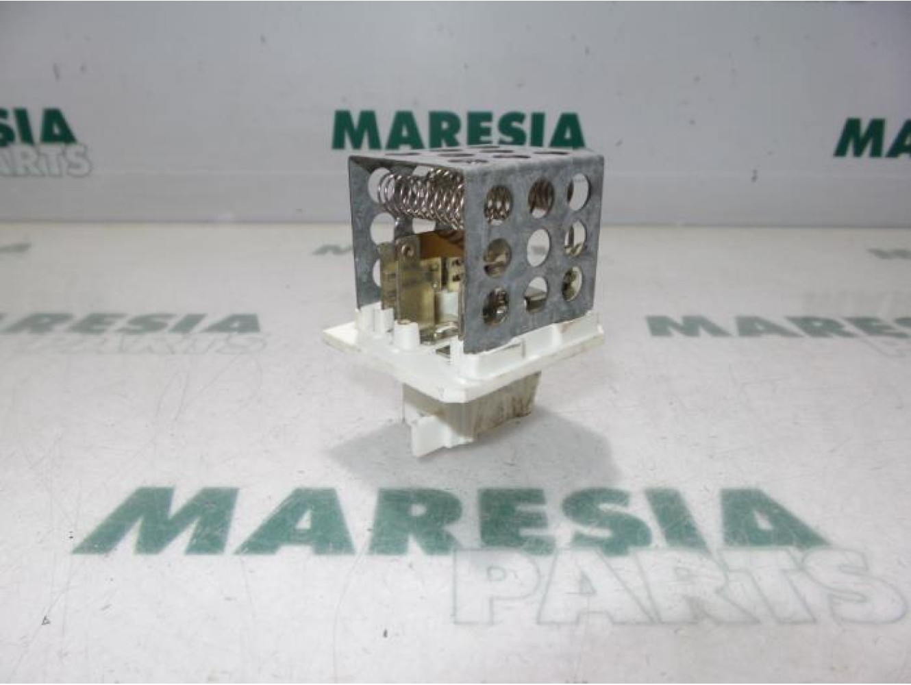 Peugeot - 206 - Heater resistor