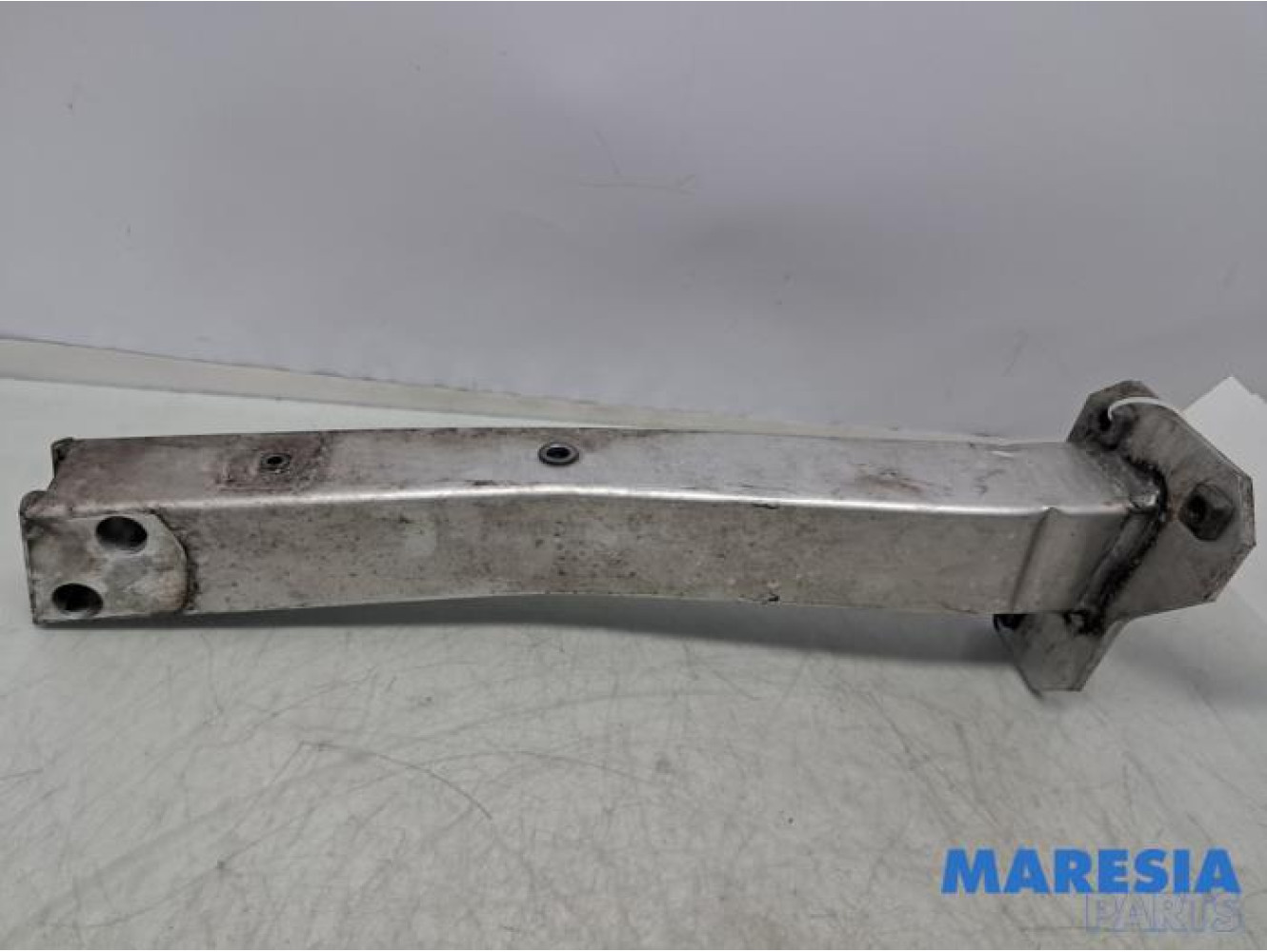 Alfa Romeo - Giulietta - Frontdeel steun