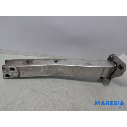 Alfa Romeo - Giulietta - Frontdeel steun