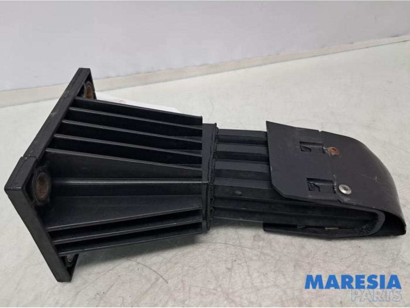 Alfa Romeo - Giulietta - Bumpersteun links-voor