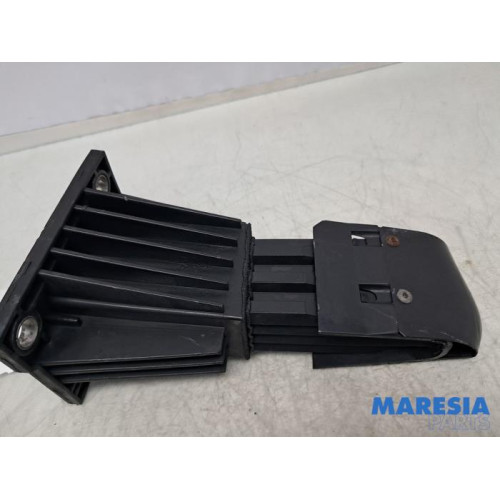 Alfa Romeo - Giulietta - Bumpersteun rechts-voor