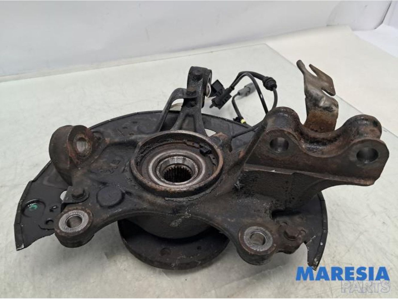 Peugeot - 308 - Achsschenkel links vorne