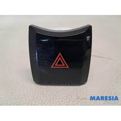 Citroen - C-Zero - Panic lighting switch