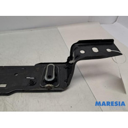 Peugeot - 308 - Barre radiateur