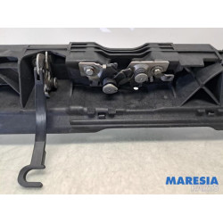 Peugeot - 308 - Plaque de serrure avant