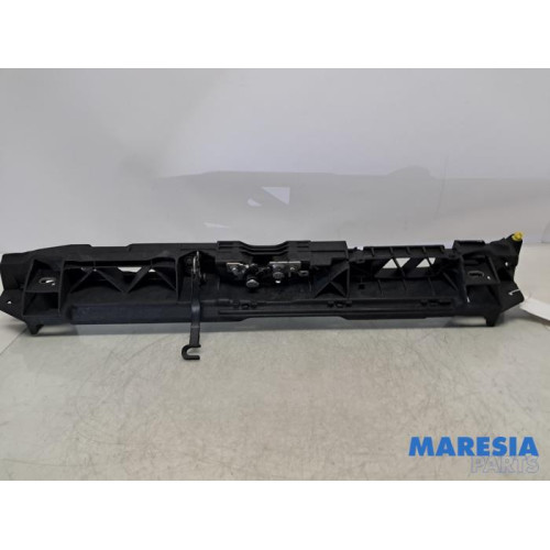 Peugeot - 308 - Plaque de serrure avant